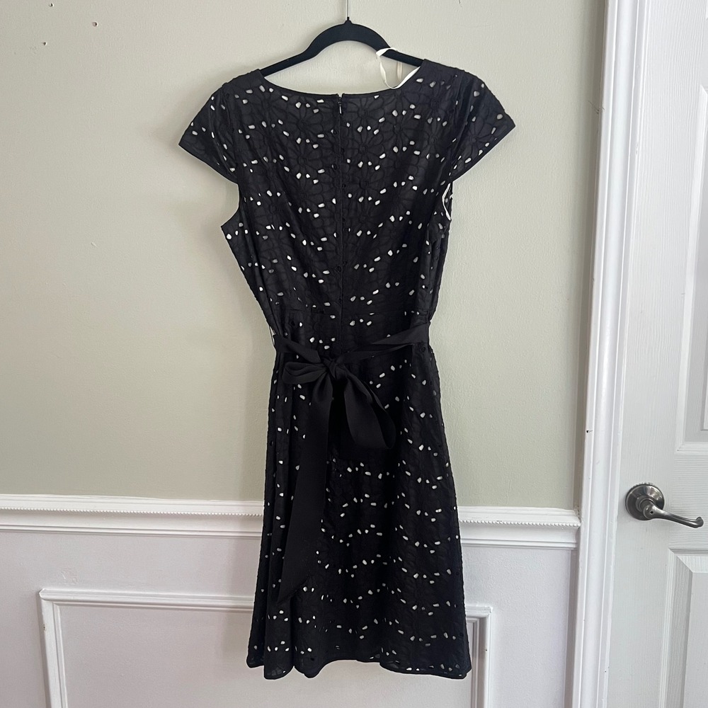 Talbots Eyelet Lace Dress Womens 12P Fit & Flare Cap Sleeve Black LBD Classic - Picture 13 of 15